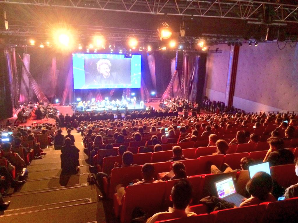 DoubleNumerique's tweet photo. Extra like for #LeWeb14
On the #gyropode again with @BigRobots ;)
See u next year @leweb !
@pierrekm @vincent_ducrey http://t.co/zUg0J7BUnW