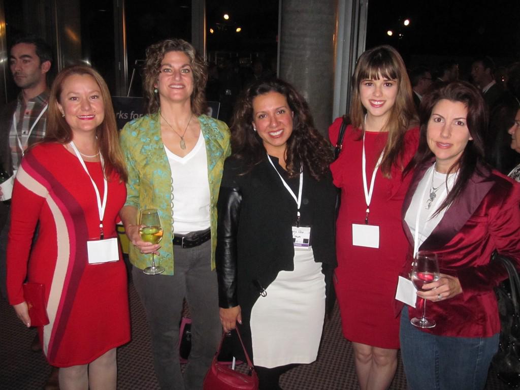 scottperry's tweet photo. PICS: #DFR14 @digitalfamily http://t.co/lLZRmwRLya @rachelpayne @MoniqueVilla @karenallen @martavoda http://t.co/EpnuyrRu66