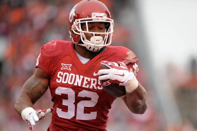 This guy should win it!!!!  RT <a href="/CampbellAward/">Earl Campbell Award</a>: FINALIST: <a href="/OU_Football/">Oklahoma Football</a> RB Samaje Perine, Pflugerville Hendrickson HS.