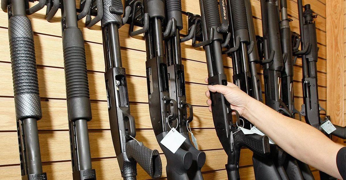 Heritage's tweet photo. Poll: More Americans Support #GunRights than #GunControl - http://t.co/pmAmJVlE7h http://t.co/FsscSaF8B6