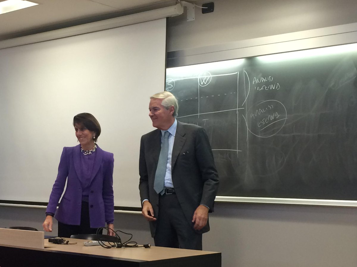 Tiziana del Vecchio ospite a #polimi di #umbertobertele fa lezione di #executivesearch agli studenti di #strategia