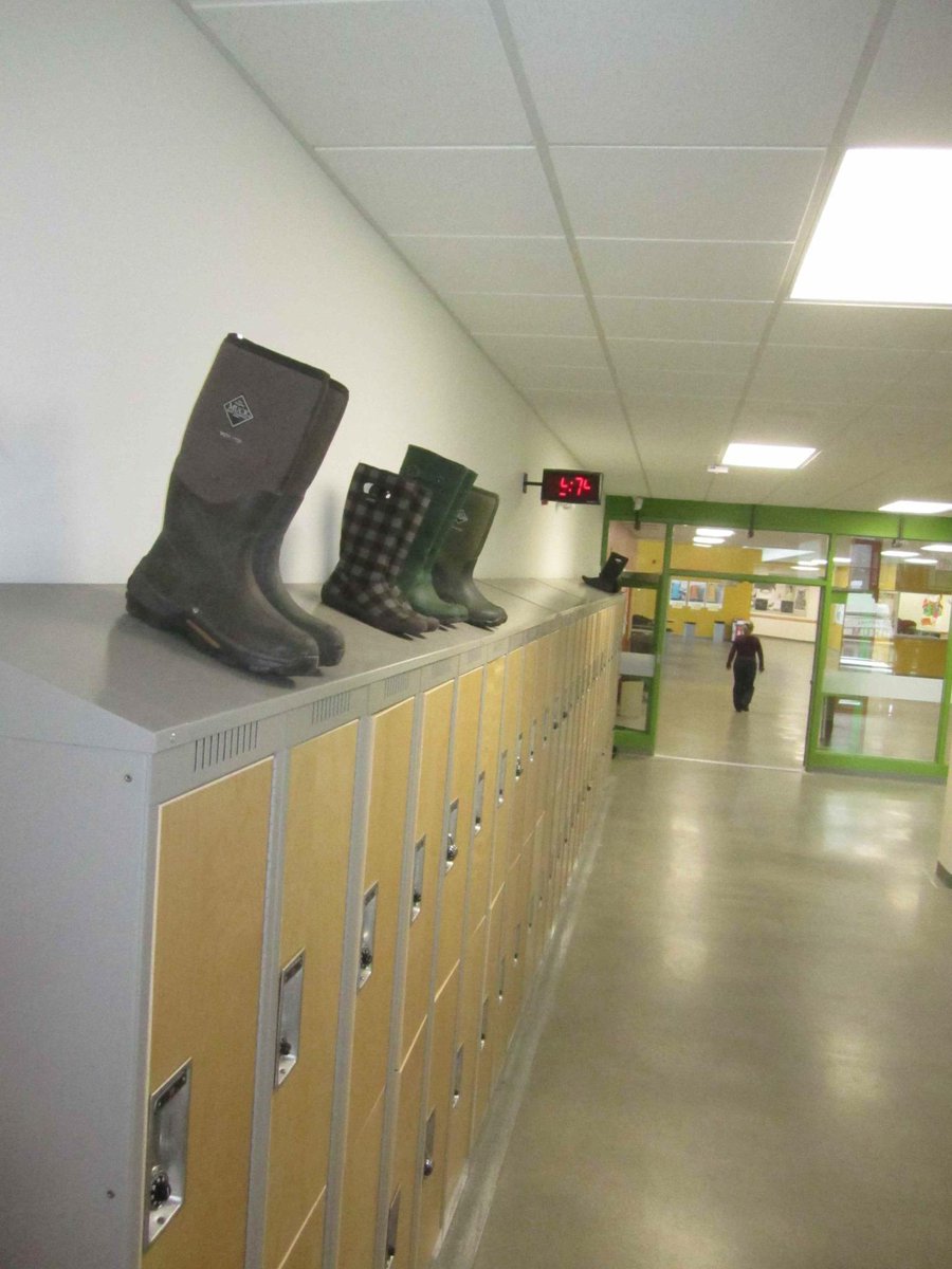 RevelstokeSec's tweet image. #lockerprobs #studentsolutions