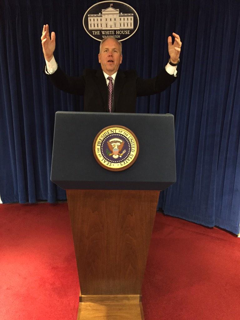 maddypmoore's tweet photo. #PresidentDad or #DictatorDad http://t.co/CjBHxzFg18