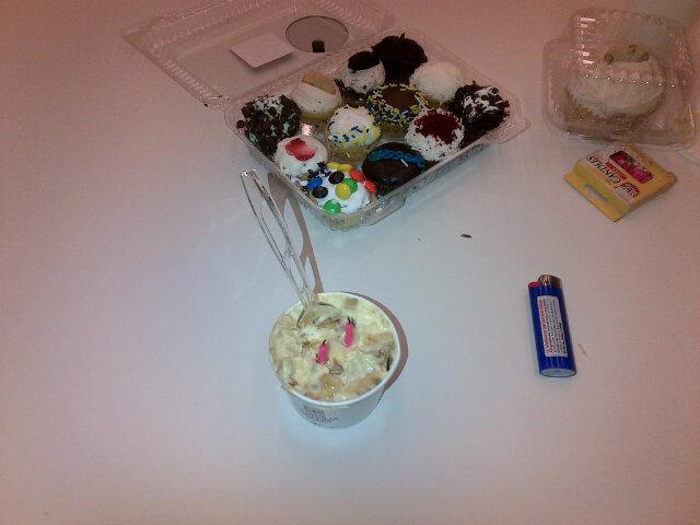 calitoie's tweet photo. @iamwhitneygayle Thanks for my Bday Kick Off!!! It was the best! http://t.co/nurvSsMYLp