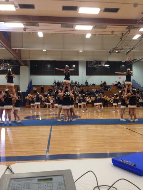 robertson711's tweet photo. @BernerChiefs Way to go Berner cheerleaders! http://t.co/RNWxcb38Lj