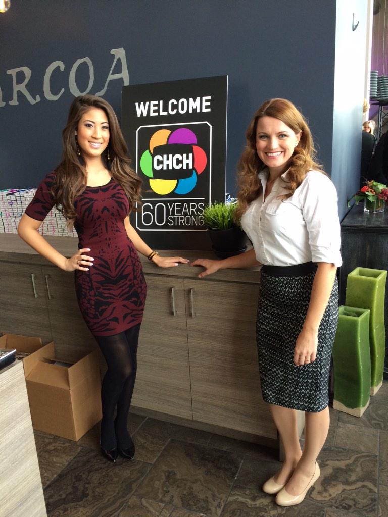 Mirandanthistle's tweet image. #tbt to when .@shellymarriage &amp;amp; I could wear heels instead of boots! Over winter already :/ #CHCHNews #Sarcoa #HamOnt