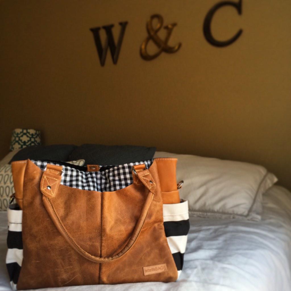 betterlifebags's tweet photo. RT @caiters_marie: Meet my new love: the Linda bag from @betterlifebags 😍 #betterlifebags #customwithacause  http://t.co/7AZQATZ0gi