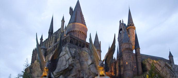 DynAttractions's tweet photo. The 12 days of Christmas begin tomorrow for #HarryPotter fans http://t.co/Ex8V0WvEy1 http://t.co/EgjUHRncRd