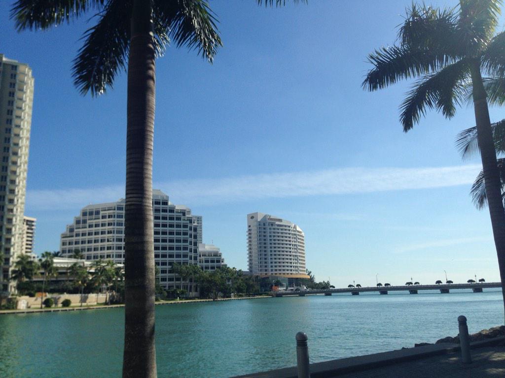 krystalsasso's tweet photo. Enjoying MIAMI with my bestie @EsteAcostaRubio http://t.co/troxp5xFiO