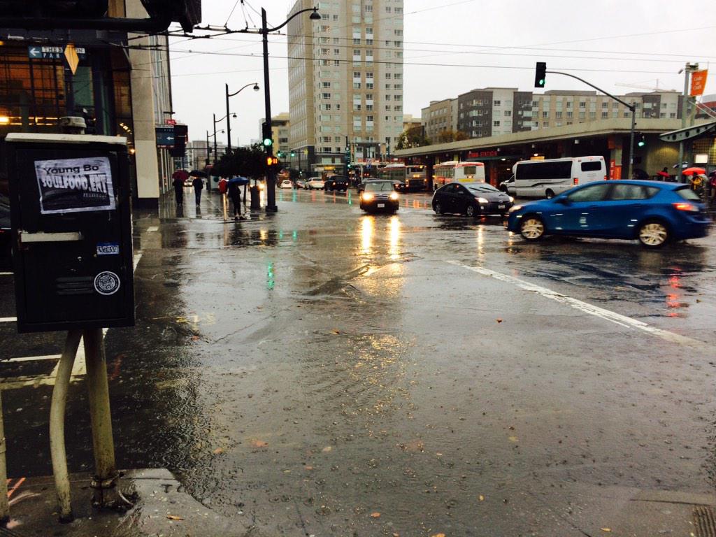 annoyed's tweet photo. San Francisco 4th &amp; King http://t.co/mpcexeliNt