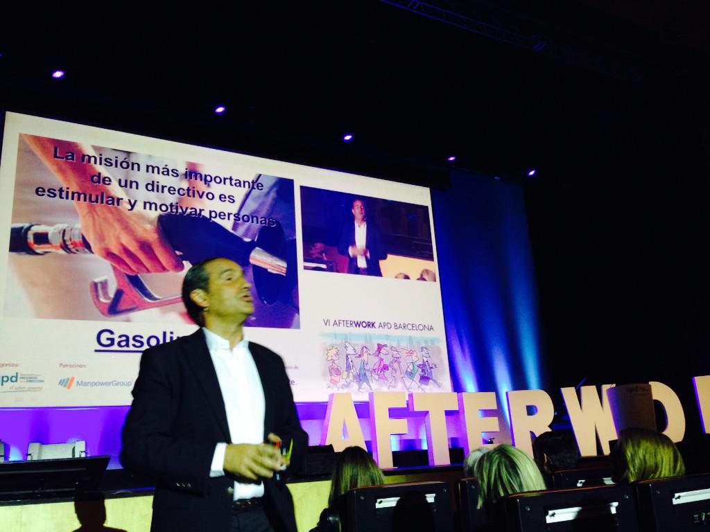 GEAWSIB's tweet photo. @LeoHarlem como hilo conductor y primera ponencia con @LeoHarlem #reilusionarse http://t.co/3hhauLPM4x