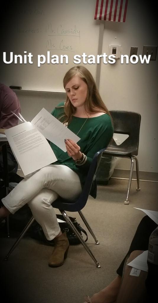JemellehCoes's tweet photo. Getting ready for student teaching #edms5460 http://t.co/CIbdDNPwlU