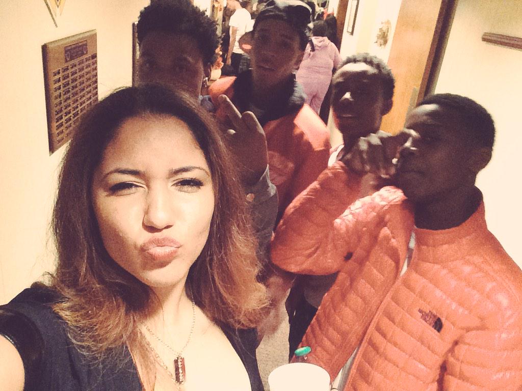 JD_0727's tweet photo. Tbt @_liljohnn @pluggin__ @iam_micahh 💪 http://t.co/gB0bJAjyVf