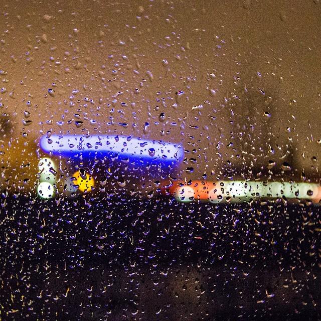 Colin_Tonge's tweet photo. I love the view out my #window tonight of the #rain over #TheHelix. #Bokeh #Rain #DepthO... http://t.co/kemxtf19pE http://t.co/lsm5GaeEwF
