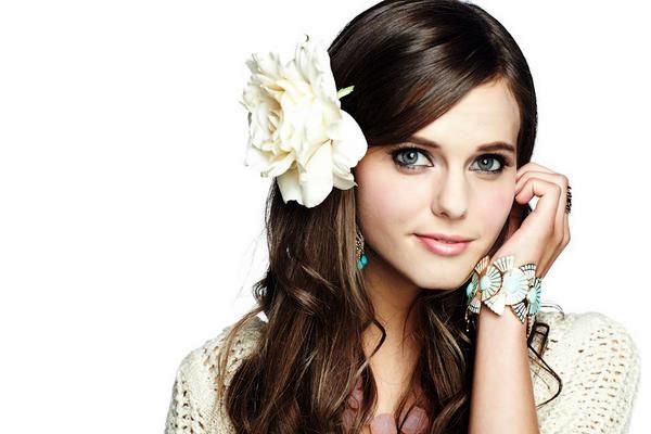 Happy birthday to Tiffany Alvord!  