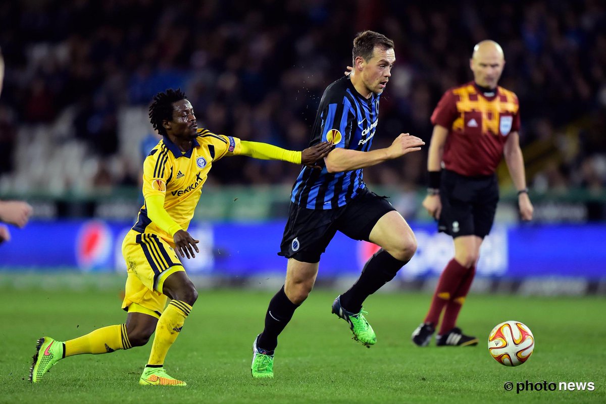 ClubBrugge's tweet photo. '79 @TomDeSutter9 wordt gewisseld voor @ObbiOulare #CluHel http://t.co/8Ovjvgzt7m