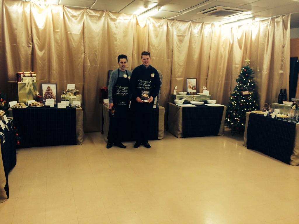 Customer tasting 2269 @davidakingsland <a href="/eaytonphillips/">emma ayton-phillips</a> <a href="/GaryMCraig/">Gary Craig</a>