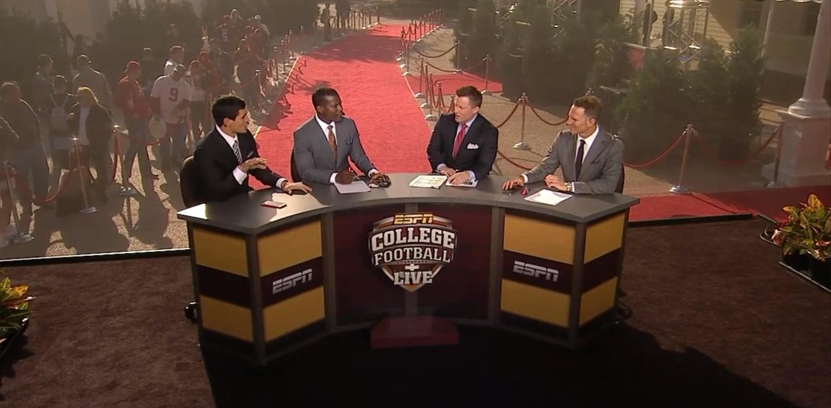 "This is the winner for me" -<a href="/davidpollack47/">David Pollack</a> on Scooby Wright for <a href="/BednarikAward/">Bednarik Award</a> #CFBAwards

#CFBLive