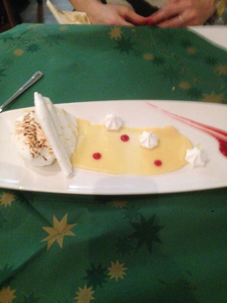 Anthonybravo's tweet photo. Beautiful Xmas dinner at work http://t.co/WTvSGWPudM
