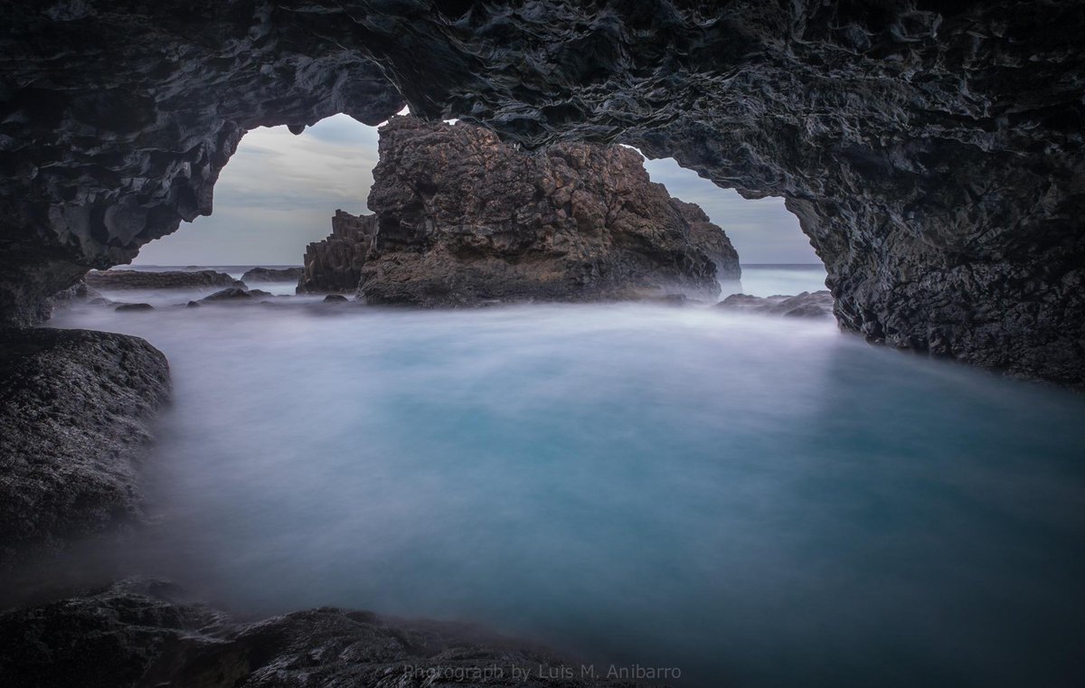 One of our 2015 volcanic risk internships is in beautiful El Hierro. Lucky students! <a href="/PrensaElHierro/">Cabildo de El Hierro</a> <a href="/AytoLaFrontera/">Ayto La Frontera</a>