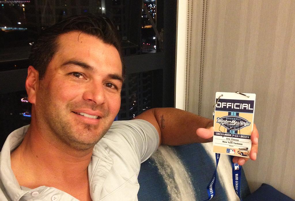 Yankees's tweet photo. Followers who RETWEET this have a chance to win! We’ll select one lucky winner in a couple of hours. http://t.co/XXIA5nYK7P