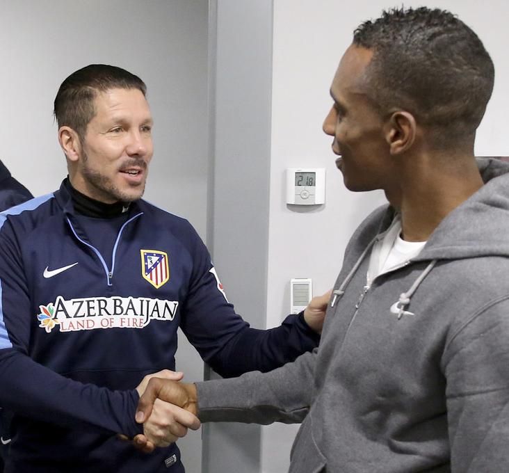 Atleti's tweet photo. Perea ha visitado al equipo hoy en Madrid ¡Bienvenido! ¡Esta siempre será tu casa! http://t.co/inwJ5nCUA7 #AúpaAtleti http://t.co/L9cFiSLCmZ