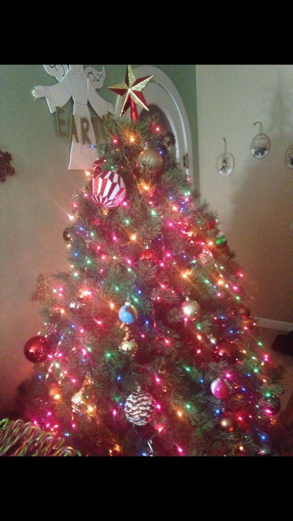 thoutful's tweet photo. It's that time of the year I want more snow!!!! 🎄🎄🎄🎄🎄🎅🎅🎅🎅🎅 http://t.co/MUaIjCAZP3