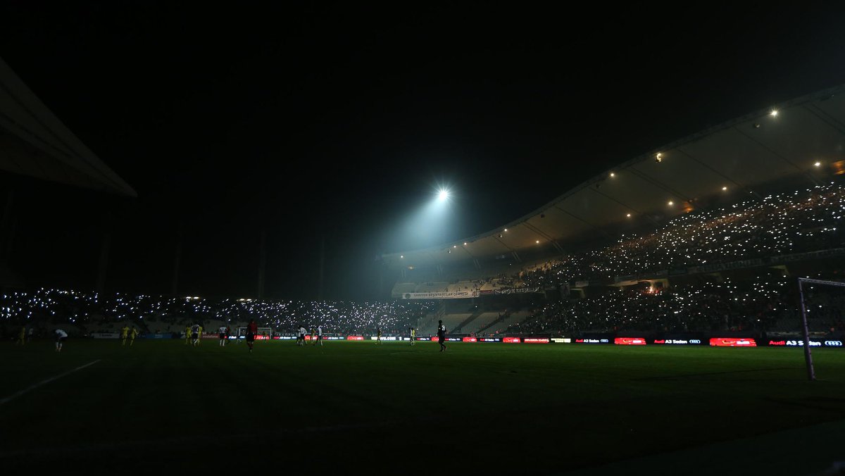 SpursOfficial's tweet photo. For the second time tonight the stadium has been plunged into darkness. http://t.co/4jnbh1jh5K