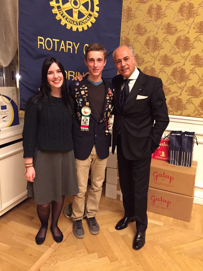 RotaryToVS's tweet image. Con i nostri due giovani dello scambio lungo....