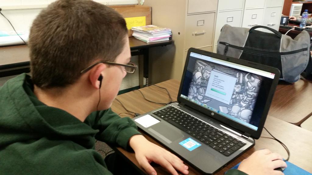 HCEC354's tweet photo. Completing hour of code! http://t.co/RQz3qXci8E