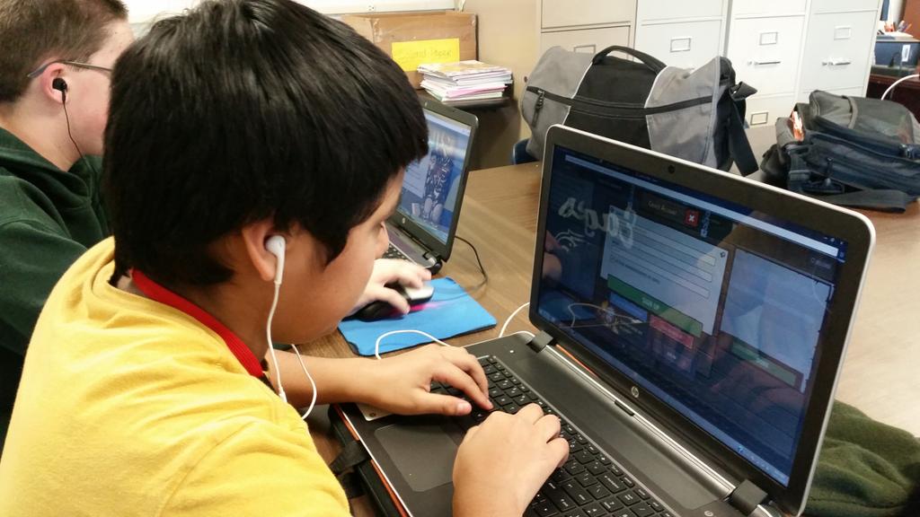 HCEC354's tweet photo. Completing hour of code! http://t.co/RQz3qXci8E