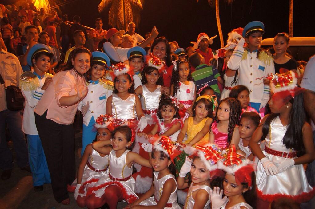 ssgobdelta's tweet photo. La fundación niño Simón conjunto con la gobernación del Estado le dieron la bienvenida a la Navidad con motivo acto.. http://t.co/MsdXh7m3wl
