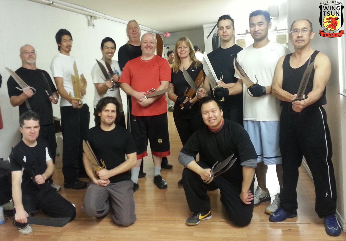 Great double knives form review class at #WingTsun Kung Fu Vancouver. Part 2 follows on Dec 17th.