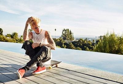 SWAGCHILEBDC's tweet photo. http://t.co/p12nAaHyw4 Justin Bieber has a few pics… See them on Fahlo http://t.co/yURs5t69Z2