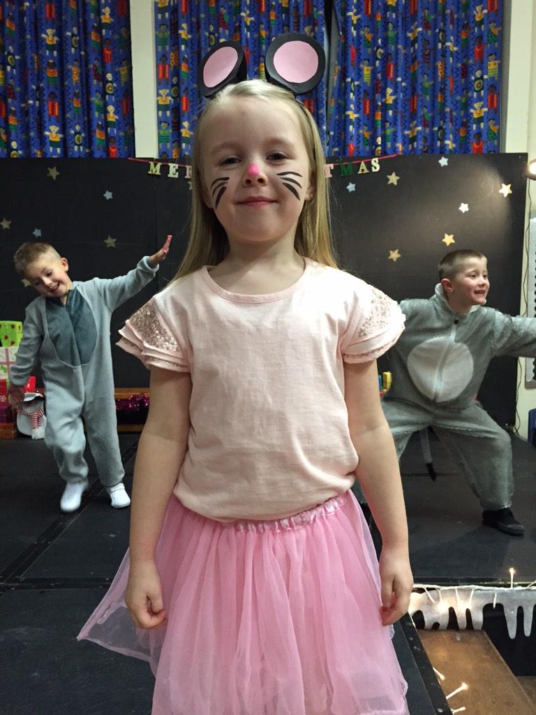 kikilovesjones's tweet image. @SherrierY1 #topproduction 👍☺️