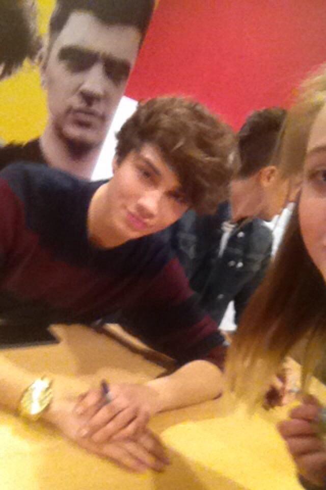 Chloeboobooxxx's tweet photo. @UnionJworld omg great night like #UnionJatMorrisons #UnionJAlbumSigning #unionJ http://t.co/Tuz0MqBt4w