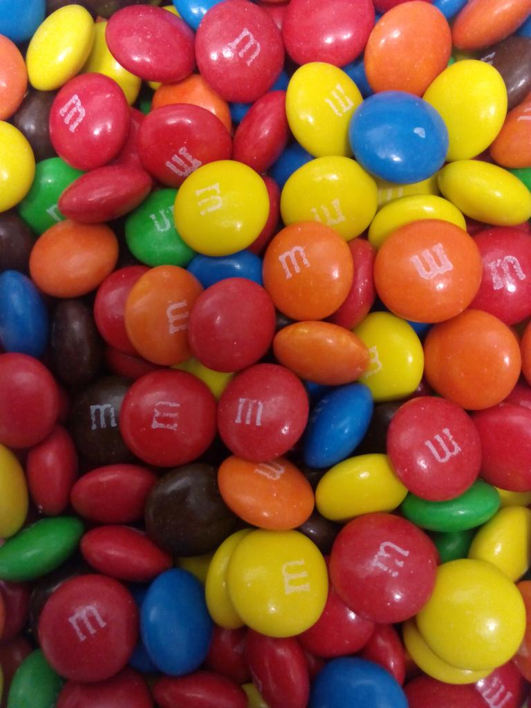 AlejandraGran1's tweet photo. Comiendo M&amp;M's con @cristo_95 http://t.co/yeypEffjy1