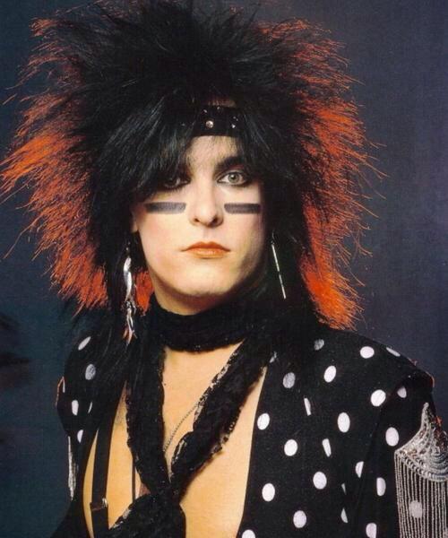 Happy birthday to Mötley Crüe bassist Nikki Sixx! 