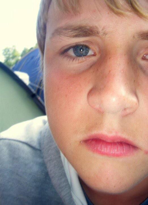 ReactsSmith's tweet image. When bae won't send nudes