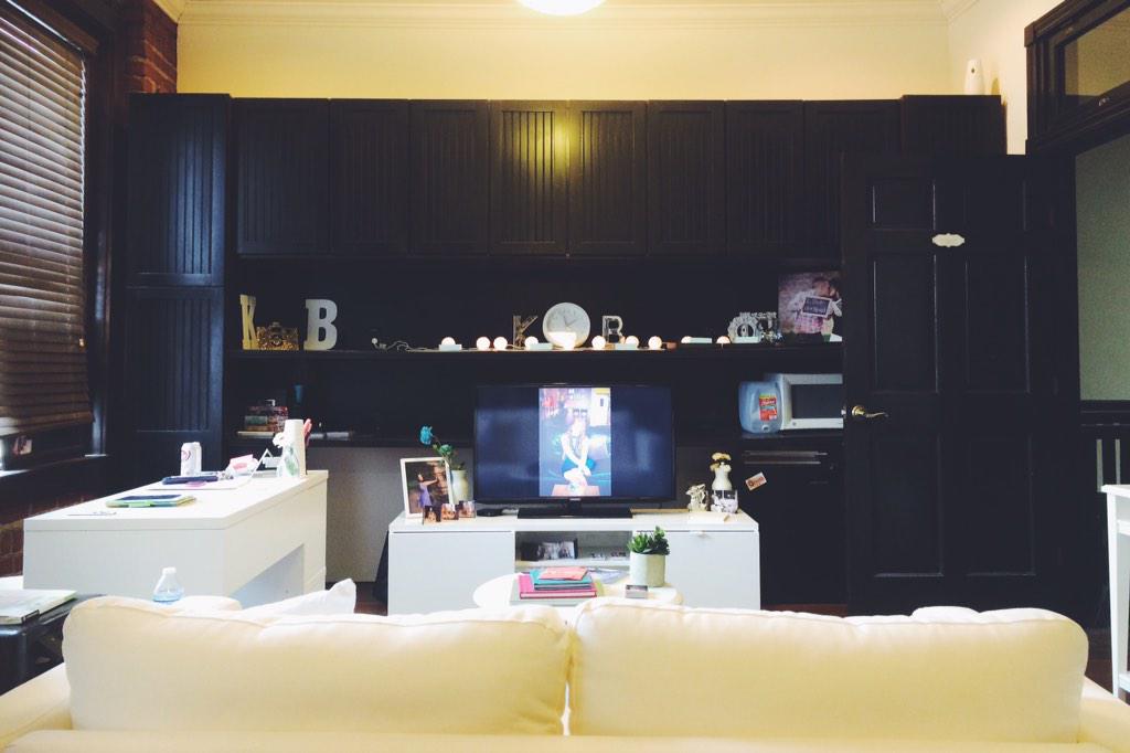 KayandBee_'s tweet photo. Our quaint little space. We will miss you. #sevenmonthstogo http://t.co/7z5kXWpp5I