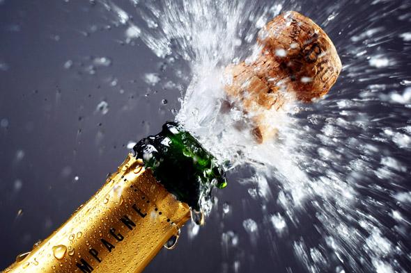 5ChipEvents's tweet image. #FestiveTopTip  If opening champagne twist the bottle, not the cork, you'll hear a sigh not a pop! #PartyPerfect