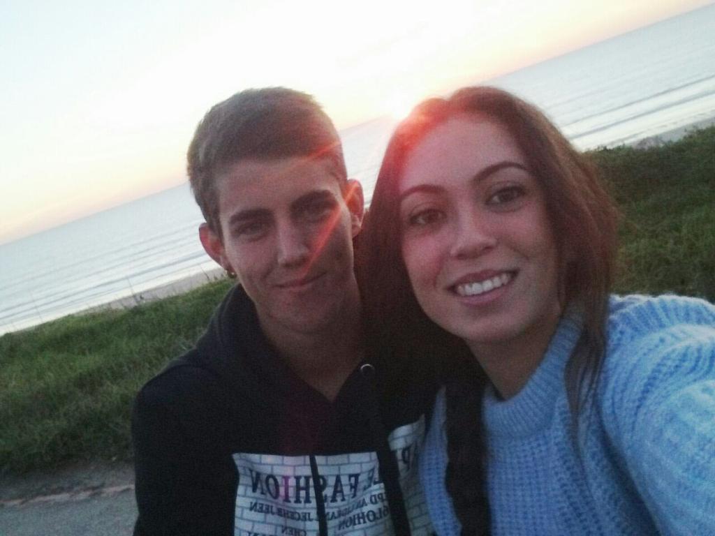 javiipato's tweet photo. Buenas noches 😍😍😘😘 http://t.co/oMrXtjxuX9
