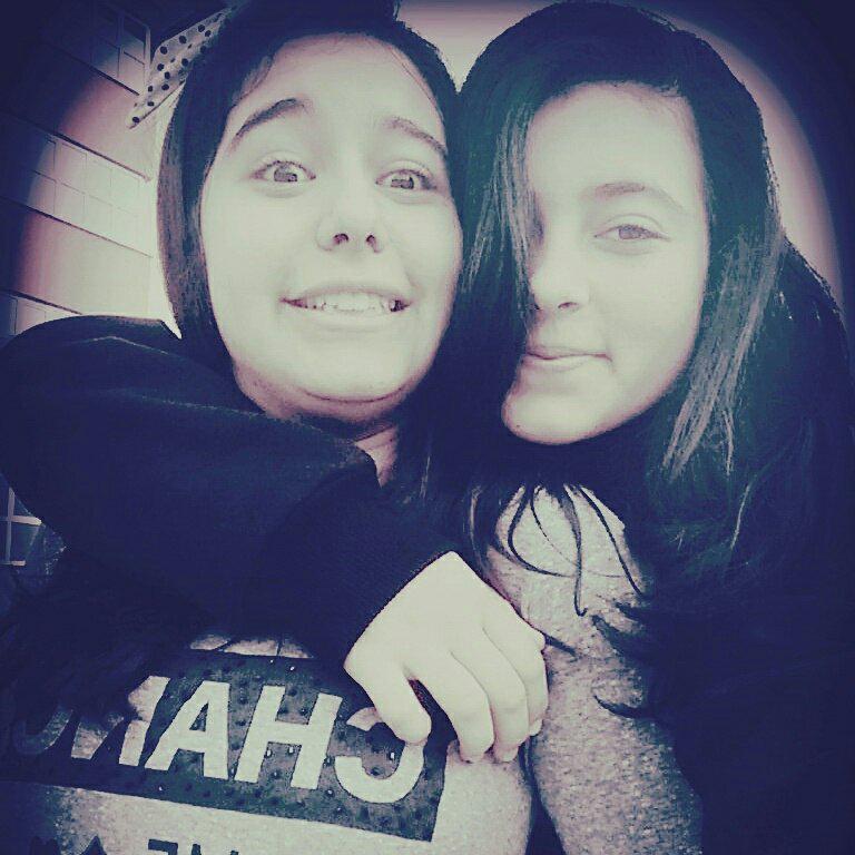 Uyuzbeen's tweet photo. Sana sarılınca huzurluyum.^^ 
Ben serenay ı çok seviyom taam mı hı taam mı ? 😍 http://t.co/ranuJNJZ9w