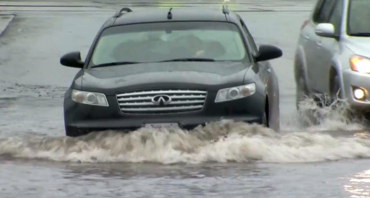 NBCNightlyNews's tweet photo. Most powerful storm to hit California in years leaves hundreds of thousands in the dark. @MiguelNBC reports now http://t.co/9PONMG2Khm