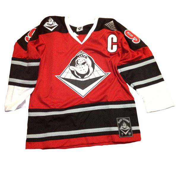 _KyleEdward's tweet photo. All I want for Christmas #Secrethint http://t.co/Ytpg0Wfpuu