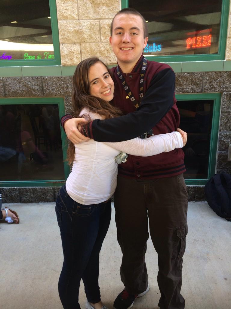 CalleFritz's tweet image. Happy Birthday Grady! You're actually 18! Thank you for always being there! Hope you love your cards and blanket🐷😍😋❤️