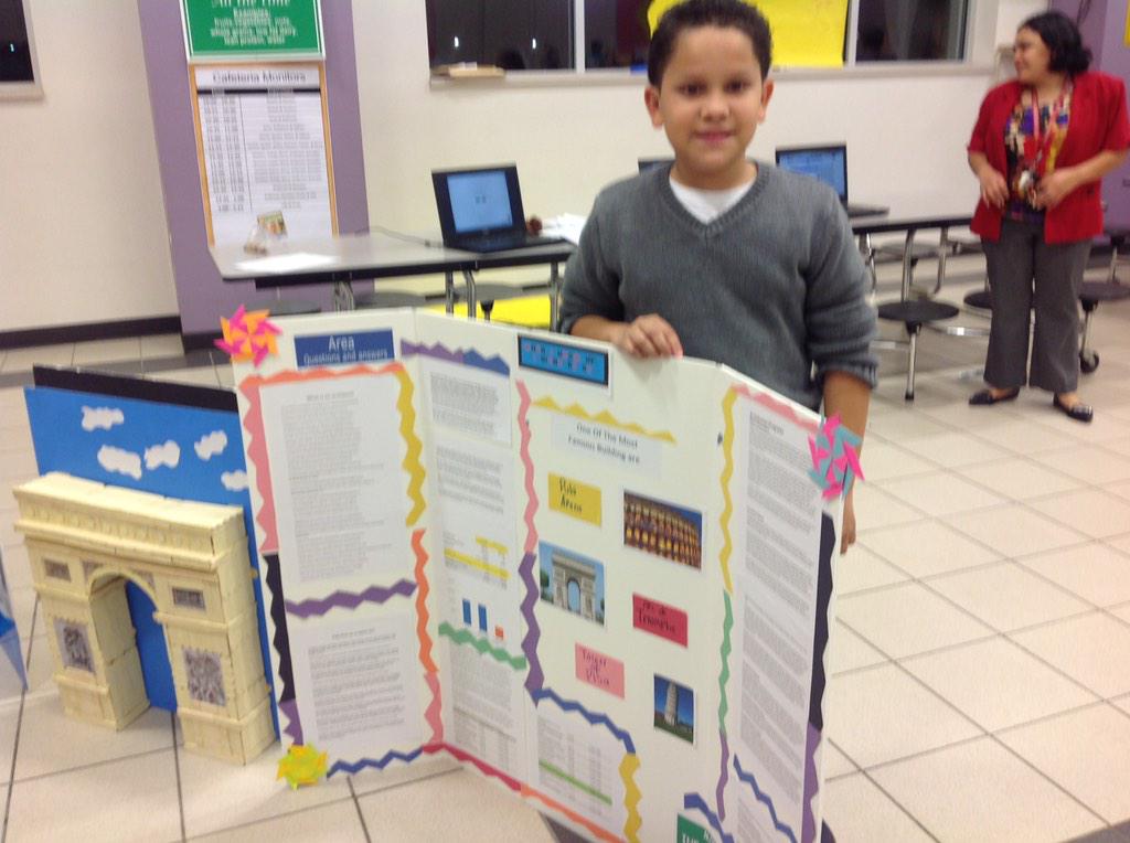 Lewis_Longhorns's tweet photo. Parent Academic Night...Make &amp; Take! We are learning together. http://t.co/PaSBs72eIH