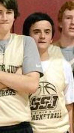 SSJBBALL's tweet photo. Name: Matt "CHAKyourswag"Malinchak
Height: 4'7"
Weight: 165
Specialty: the windmill
Hobby: flying rc helicopters http://t.co/nHLlBF4vcg