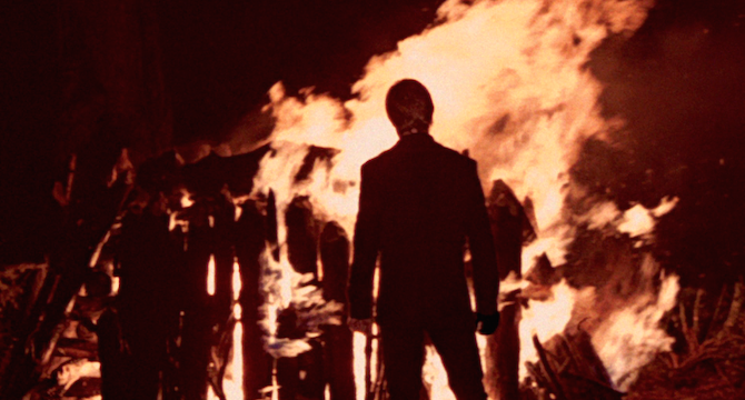 StarWarsFanWiki's tweet photo. Where is Luke Skywalker in #TheForceAwakens? We may have the answer to that. http://t.co/m4PikN49Qq http://t.co/EkJ5DI9nWV