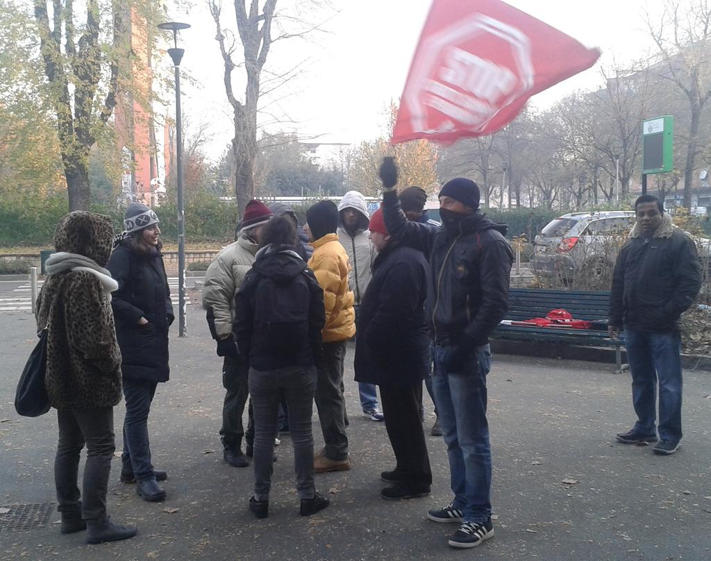 Abitantisansiro's tweet photo. #12D colazione antisgombero , oggi #hasnanonesce dai quartieri alle scuole #uniamolelotte #stopsfratti http://t.co/XsxmQWcdoO